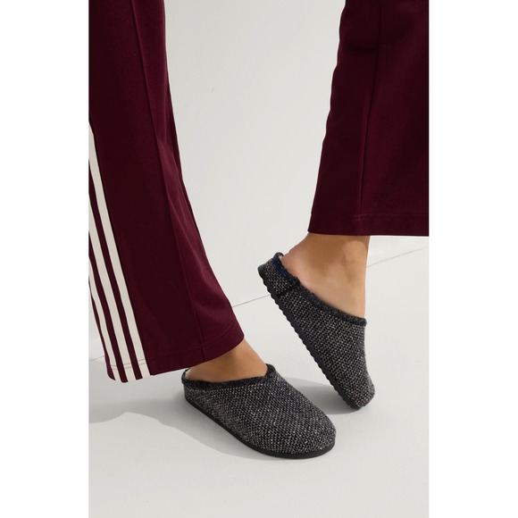 Rothys NWT The Cozy Clog Black Sesame Boucle Women's 5 Slippers Mules 248-006 - Picture 5 of 5